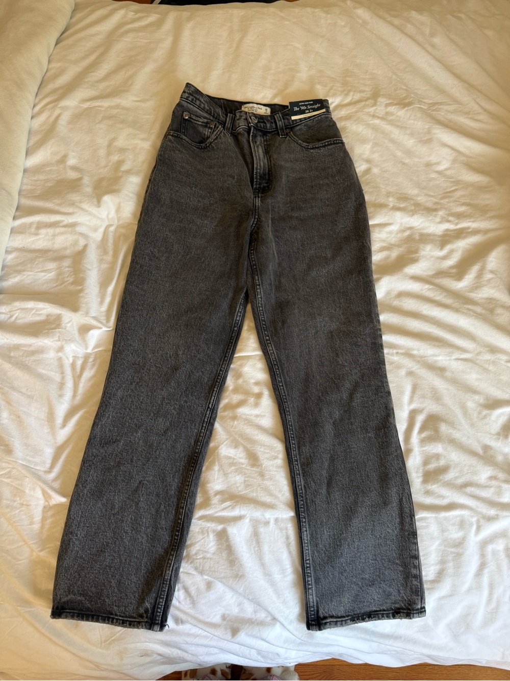 nwt Abercrombie & Fitch 90s straight jeans